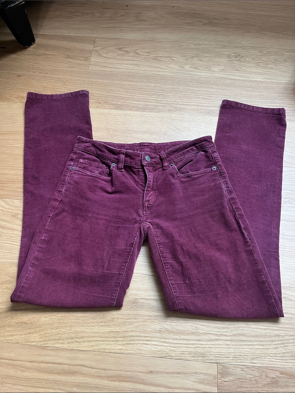 Patagonia Women’s Corduroy Pants-Dark Currant size 25 (0)